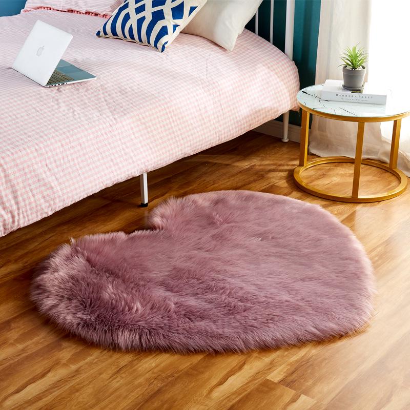 Heart-Shaped Plush Carpet - Long Hair Bedroom Bedside Sofa Mat
