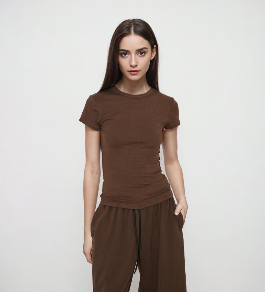 

Женский спортивный топ из модала приталенного кроя - с коротким рукавом, прямым плечом, талией «песочные часы». S