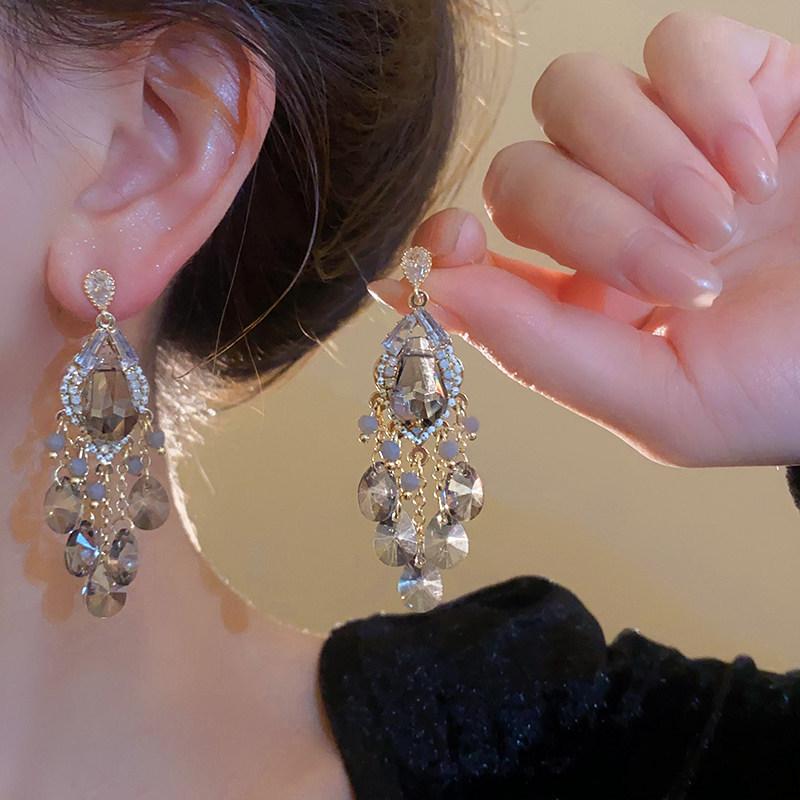 Silver Needle Retro Ethnic Zirconia Teardrop Tassel Earrings – Light Luxury, Exquisite and Unique Niche Studs