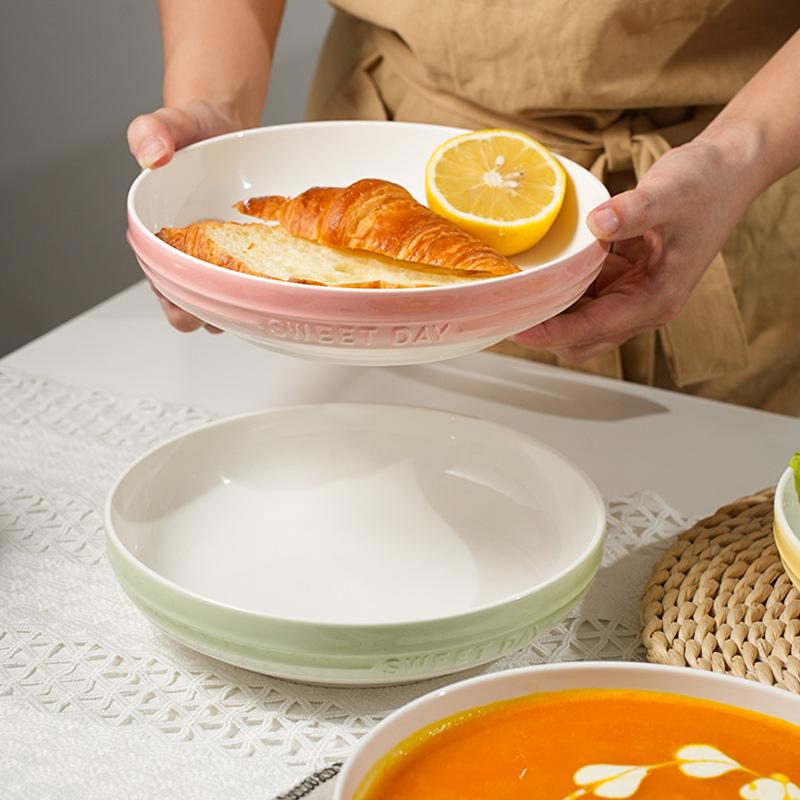 Assiette en céramique créative de style Ins de haute qualité, assiette à légumes, assiette à pâtes, vaisselle en céramique couleur sous-glaçure, assiette à légumes