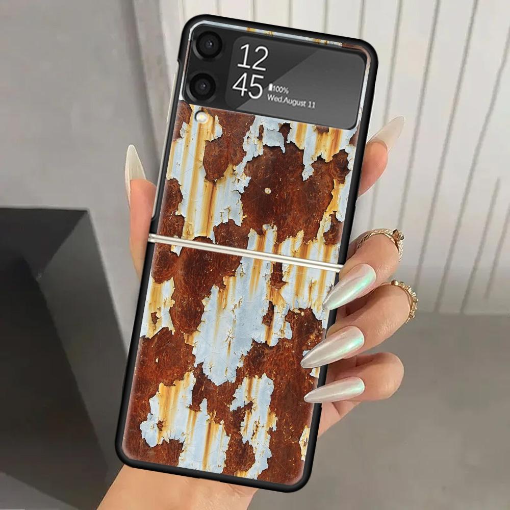 

Vintage Industrial Style Rusty Pattern Hard PC Phone Case For Samsung Galaxy Z Flip 7 6 5 4 3 Black ZFlip7 ZFlip6 Flip5 Flip4 Fl Samsung Z Flip 6