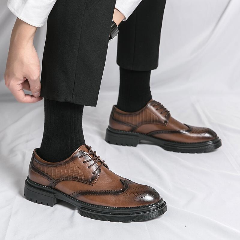 Fashion Handcrafted Mens Oxford Shoes Genuine Calfskin Leather Brogue Dress Shoes Classic Business Formal Shoes Man