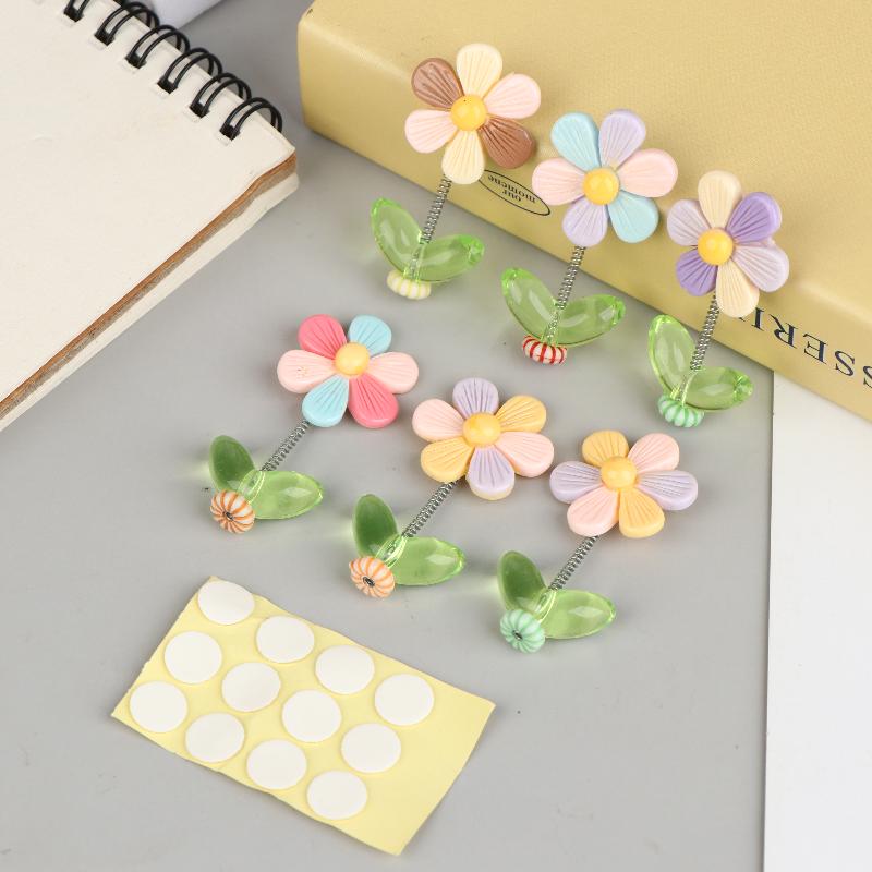 

Качающийся Цветок Автомобильная Панель Приборов Центральная Консоль, Мультяшный Подвесок Хризантема, Автомобильный Интерьер DIY Украшение, Аксессуары для Панели Приборов A