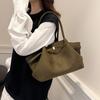 Large capacity tote bag women 2025 autumn and winter new commuting lazy wind matte vegetable basket single shoulder dumplings large