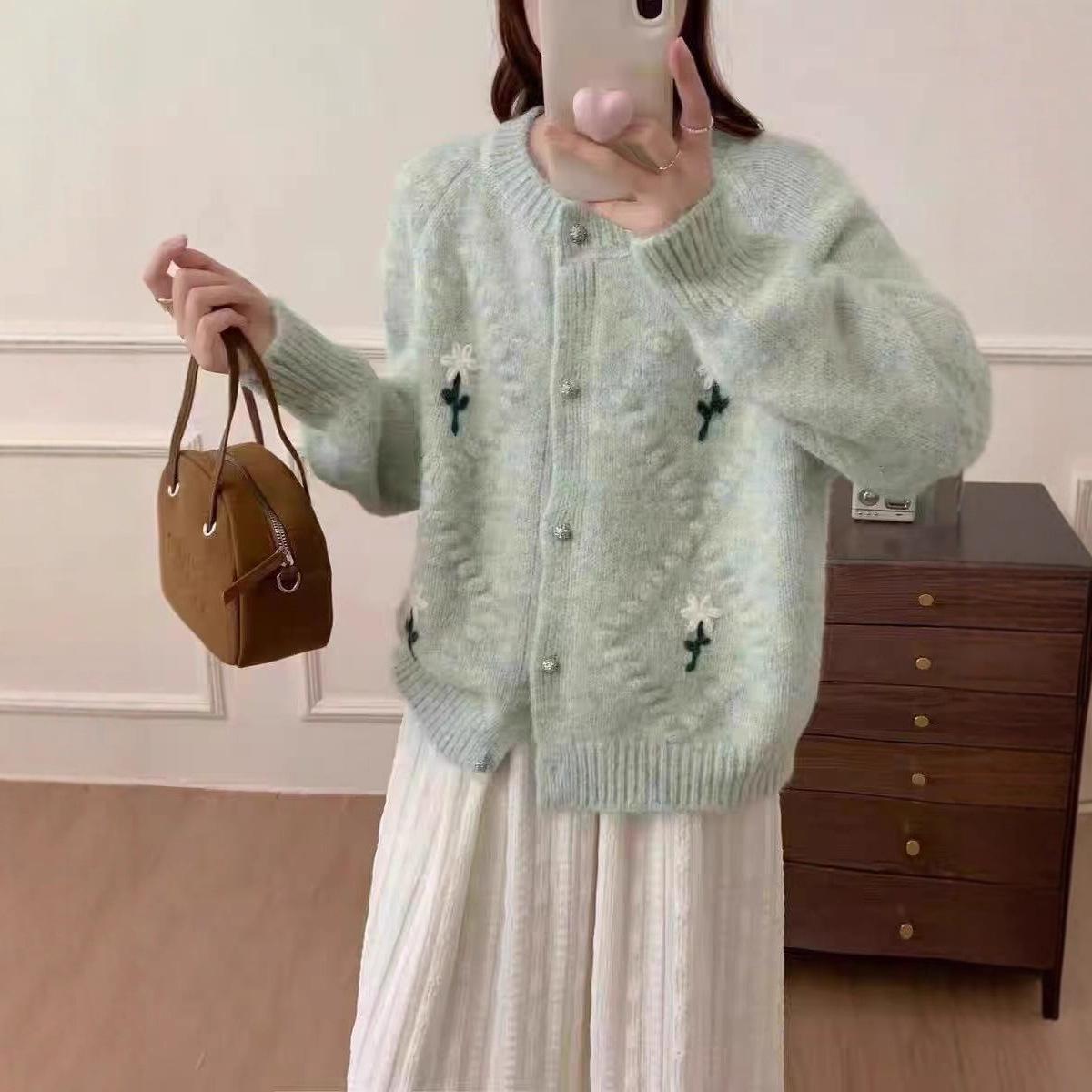 

Korean Style Handmade Knitted Cardigan - 2025 Autumn/Winter Collection: Gentle, Versatile, Fashionable, High-Quality Sweater Coat for Women One Size (80-130)