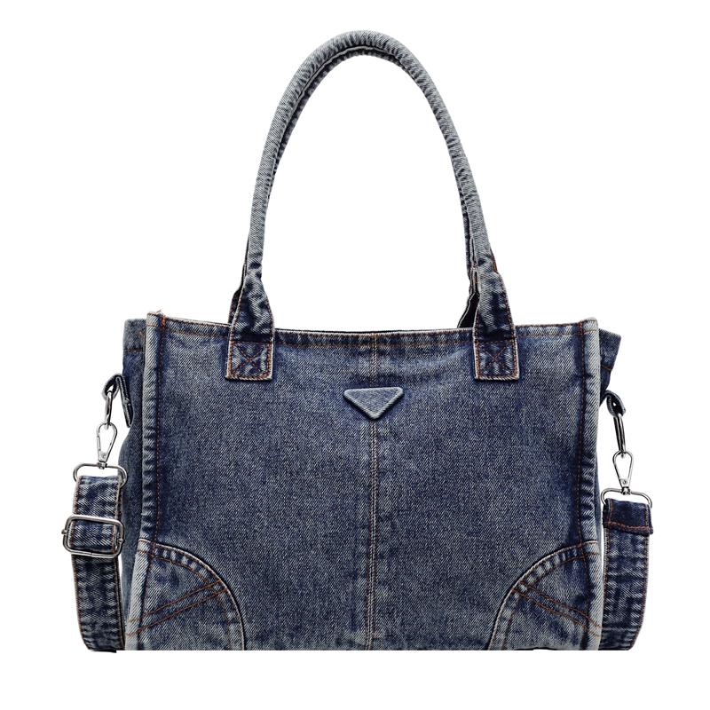 Luxury Designer Tote Bag Denim Designer Handbag Fashionalbe Clutch Bag Underarm Simple Female Commuter Shoulder Messenger Bags