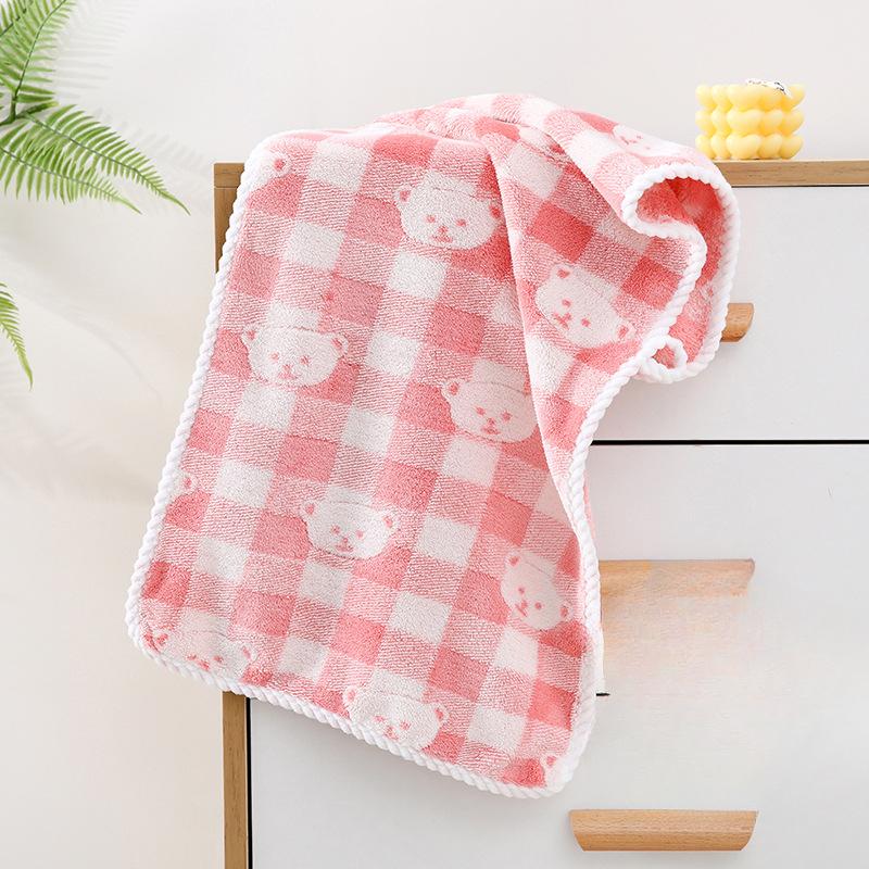 

Новое жаккардовое коралловое бархатное клетчатое полотенце с рисунком медведя для домашнего использования для взрослых и детей, мягкое впитывающее полотенце для лица, полотенце для мытья 35*75cm