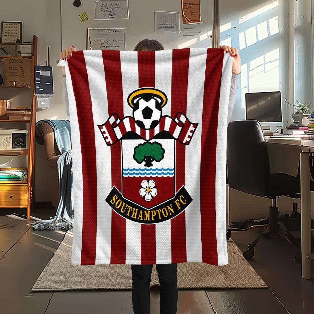 Southampton FC Flannel Blanket, High Quality Comfortable for All Seasons, Home Decor, Warmth and Comfort