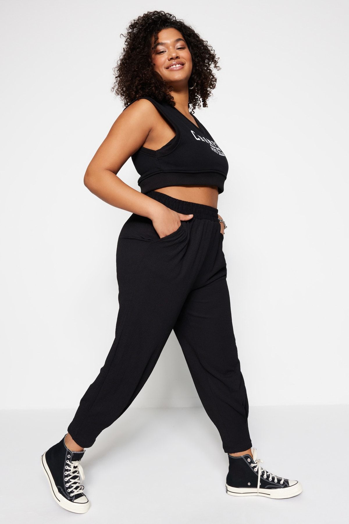 

Women s Style Plus Size Black Carrot Fit Elastic Waist Knitted Trousers 2XL