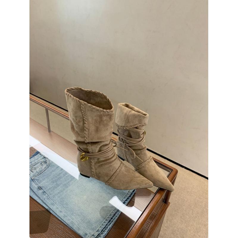 

2025 Европейские и американские новые остроносые металлические каблуки-рюмочки с ремешком плиссированные короткие ботильоны с отворотом на одной педали большого размера носить больше высоты 39