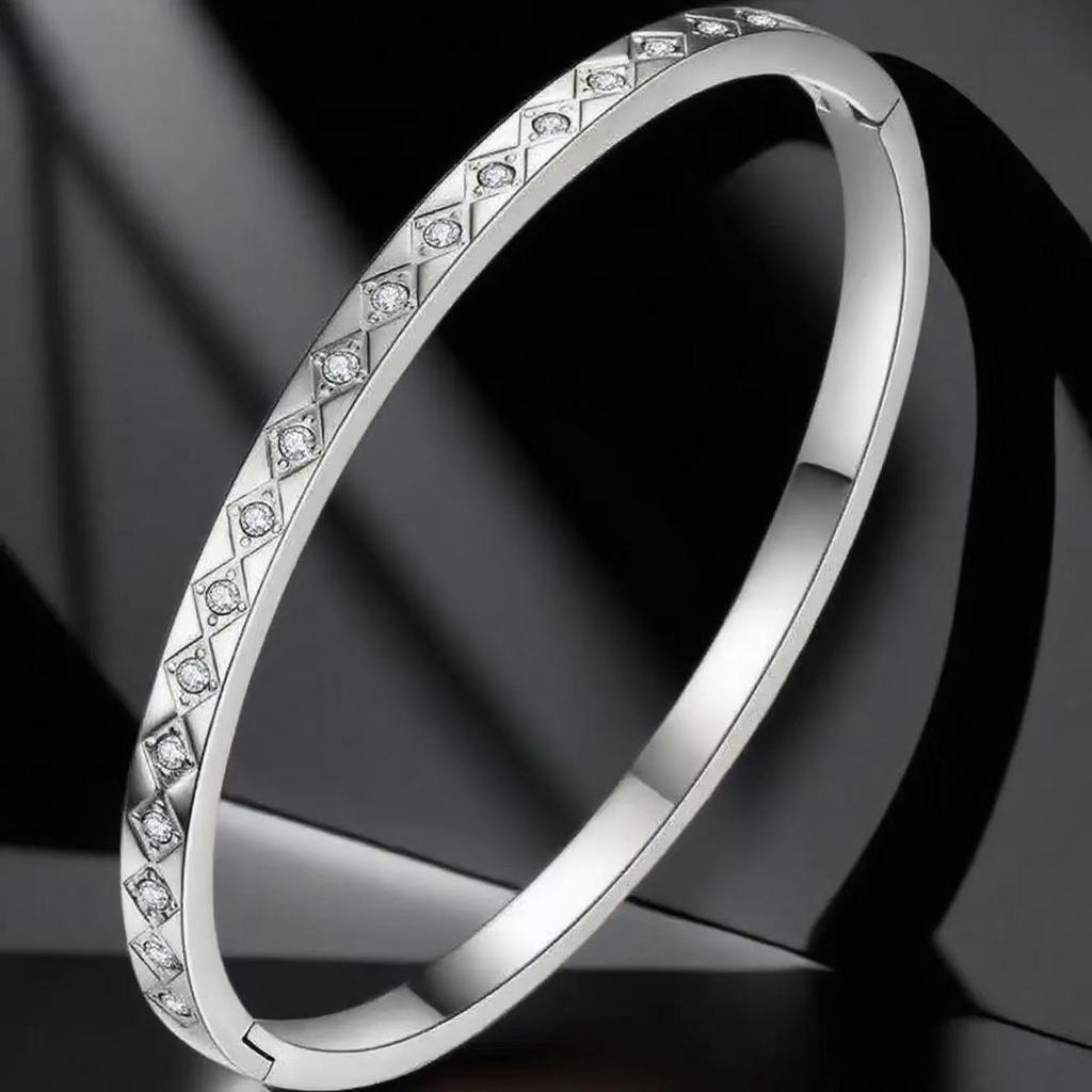 Women's High-End Fashionable Titanium Steel Full Diamond Bracelet – Personalized Design