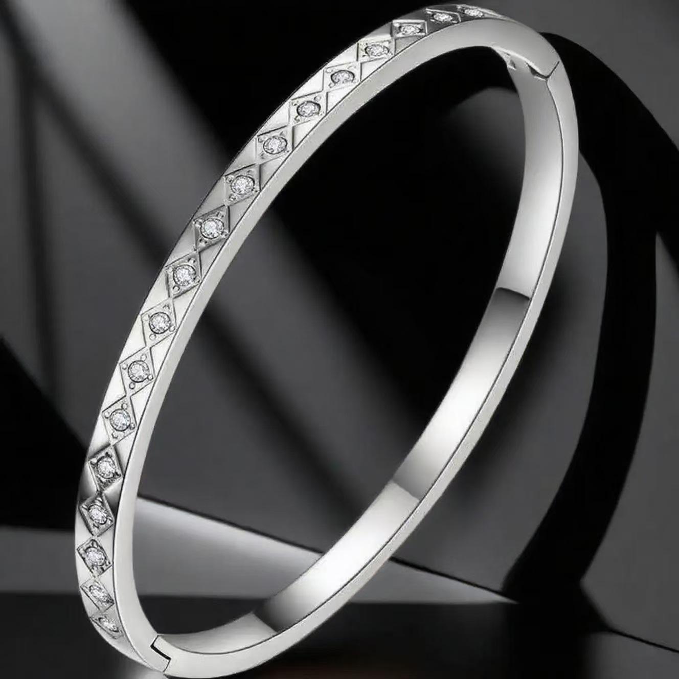 Women s High-End Fashionable Titanium Steel Full Diamond Bracelet – Personalized Design