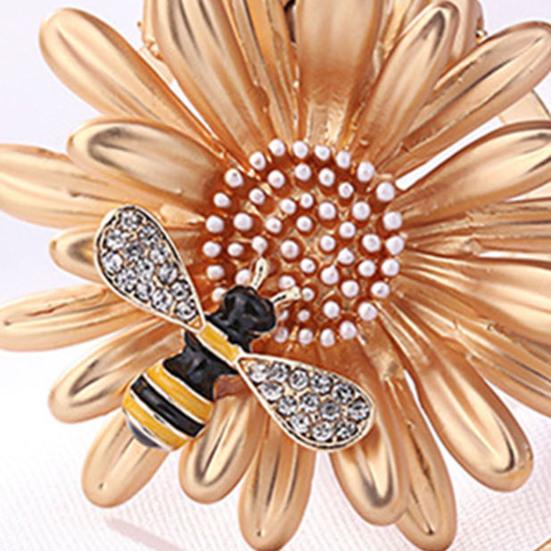 Scarf Button Large Chrysanthemum Alloy Silk Scarf Buckle Anti-Slip Women Scarf Buckle Outfit Accessory