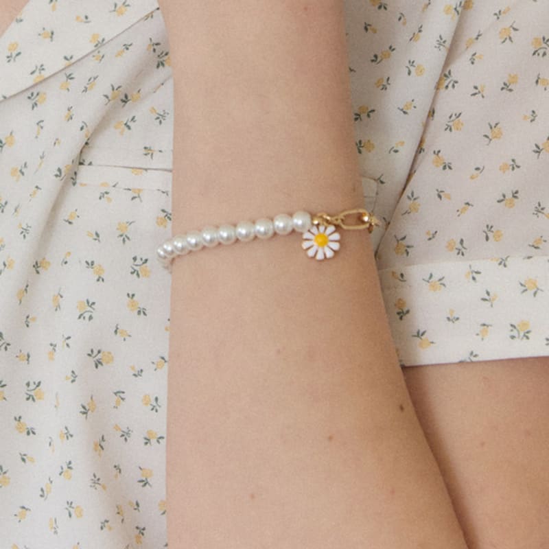 ourhope Daisy Pearl Chain Bracelet - Gold