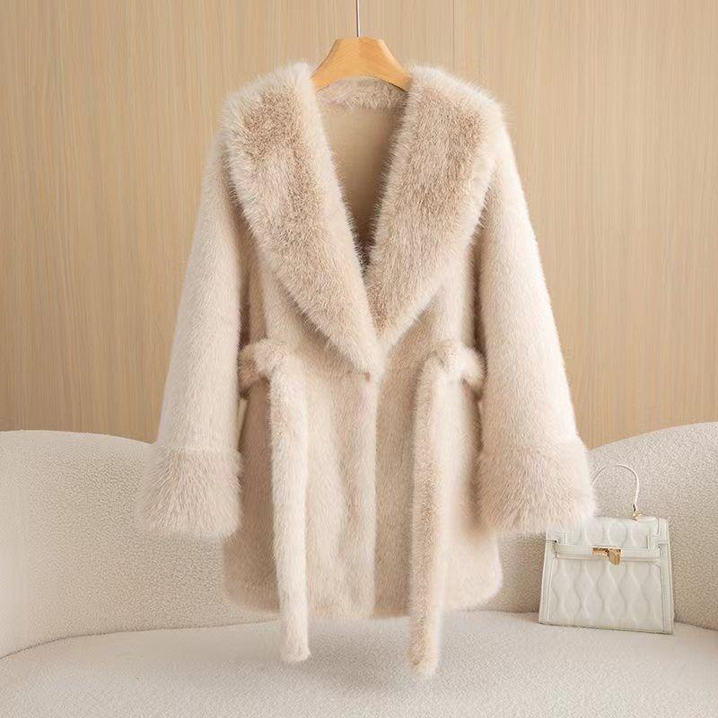Faux Fur Coat with Fur Collar, Waist-cinching Design, Thickened and Warm, Long-length, Stylish Winter Coat for Autumn and Winter