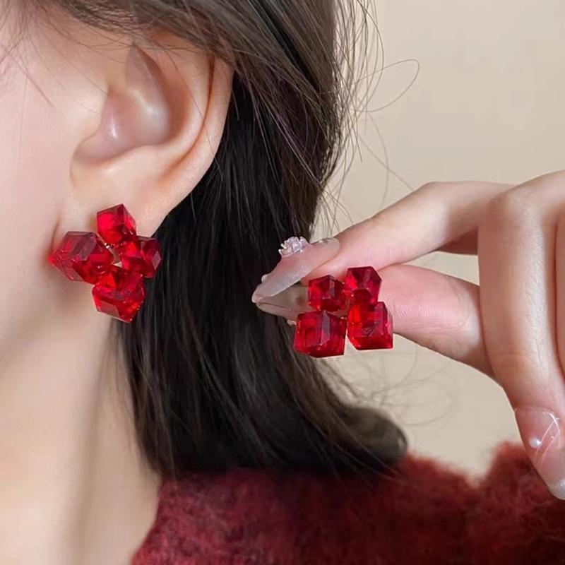 A52E Elegant Crystal Cube Studs Earrings Geometric Stereoscopic Square Earwear for Women Girls Sparkling Fashion Accessory