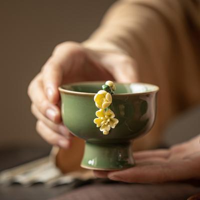 Creative Teacup Tea Cup Retro Goblet Master Cup Ceramic Hand-squeezed Flower Small Tea Bowl Kung Fu Tea Set Tea Cup