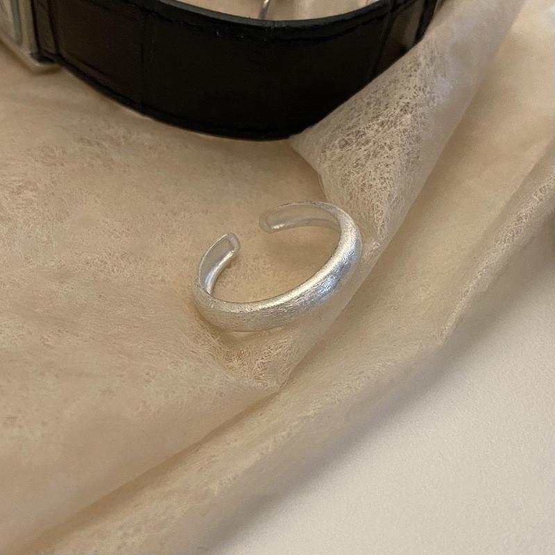 Minimalist Copper Trendy Ring For Women With Distinct Geometric Design For Any Occasion