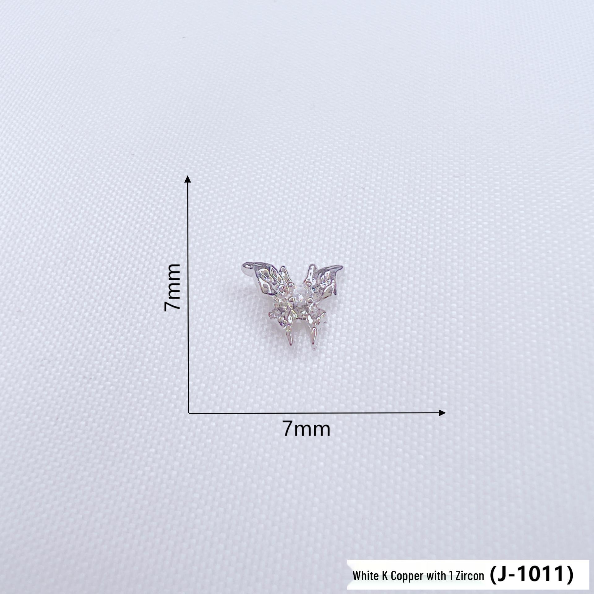 Silver Bow Zirconia 3D Nail Art Accessories - Rhinestone Heart Chain Decoration, Super Shiny Luxury Nails.