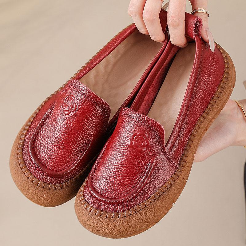 Fashion New authentic leather slip on flats women's ancient perforated breathable moccasins woman exquisite embossed rose loafers shoes