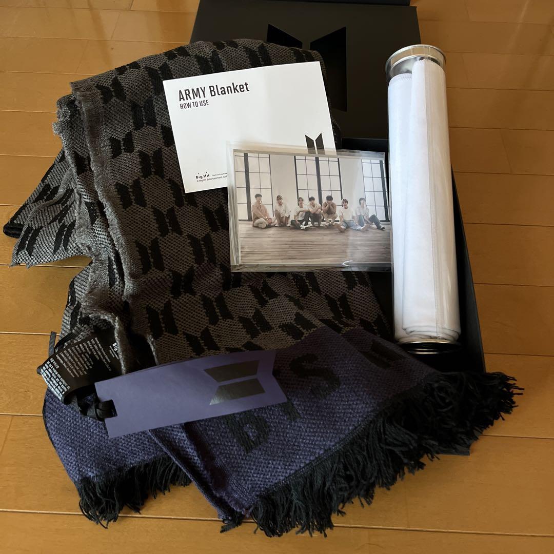 

[Б/У] BTS MERCH BOX #1 Мартовская коробка 1