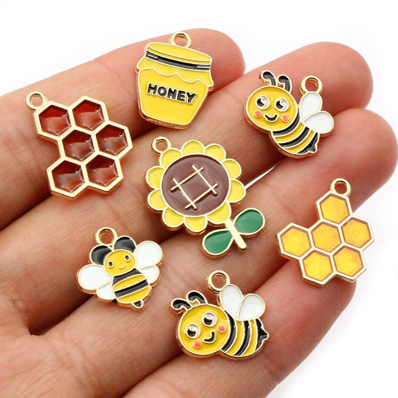 10pcs Enamel Flower Bee Honey Honeycomb Charms Pendant Alloy Metal for Necklace Earrings Bracelet DIY Jewelry Making Accessories