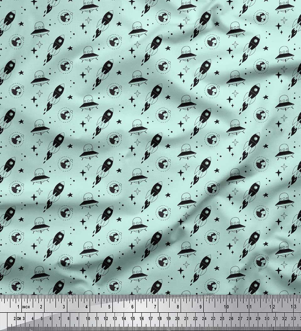 

Тканина Soimoi Blue Japan Crepe Satin Тканина Rocket & Spaceship Galaxy Принт на метри 42 дюйма 42 Inch Wide - Poly Crepe зелений