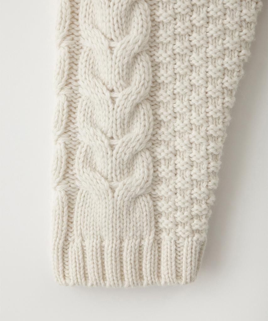 Sseomweeobeoteo Posy Cable Wool Knit - Ivory