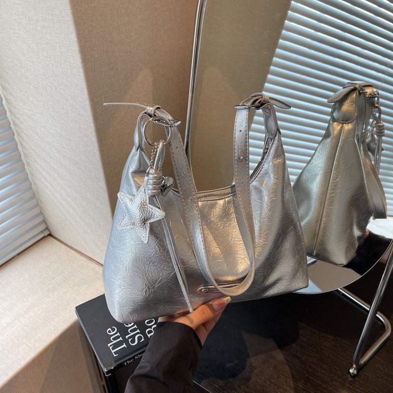 

Summer new fashion niche trend niche shoulder armpit bag tote bag texture messenger bag women серебряный