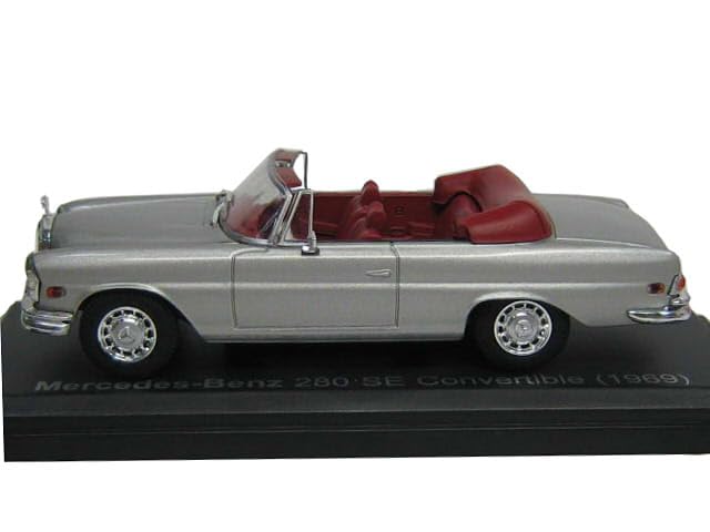 IXO 280SE 1969 Silver 1/43 Mercedes-Benz