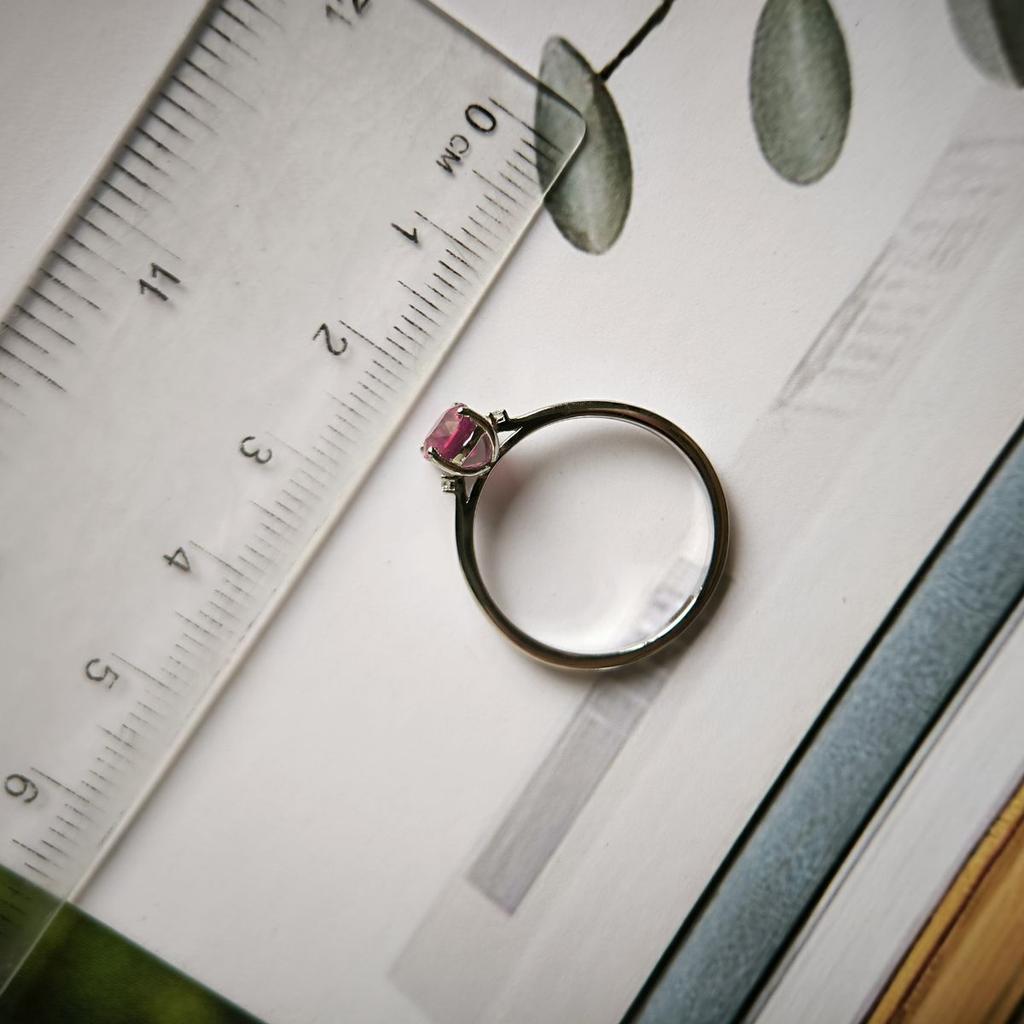 Серебряное кольцо с натуральным рубином 1.113ct, вес изделия 1,67 гр (2187929)