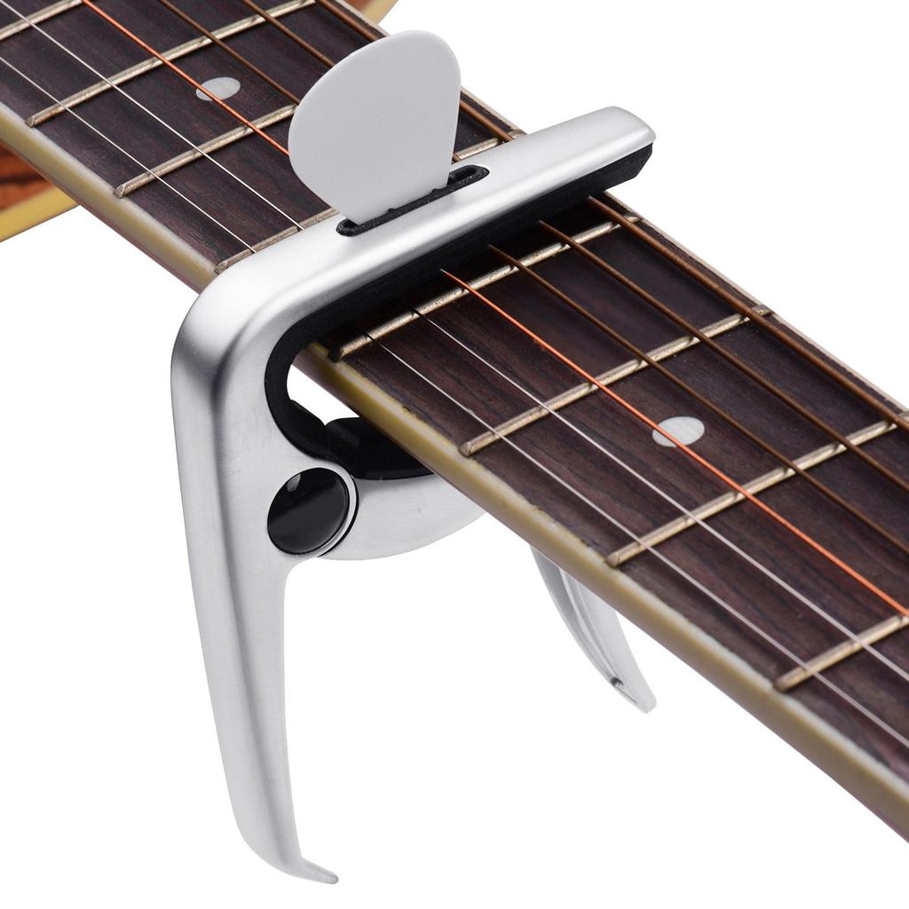 TC 02 Multifunktionales Gitarren-Capo Zinklegierung mit Stegpin-Zieher Gitarrenplektrum-Schlitz 3 Stück Gitarrenplektren für Akustik