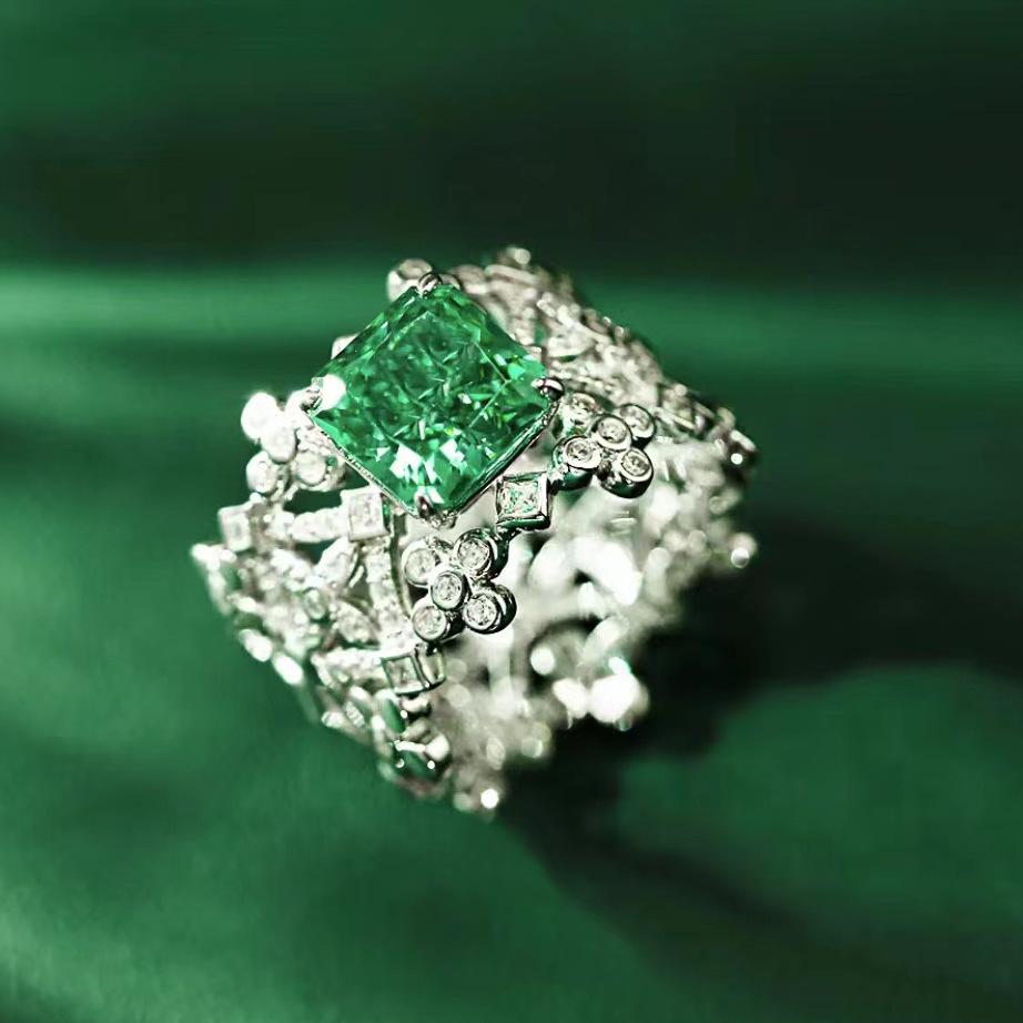 Lulu Tong 2022 S925 Silver Lace Geometric Ring with 8 Carat Green High Carbon Diamond