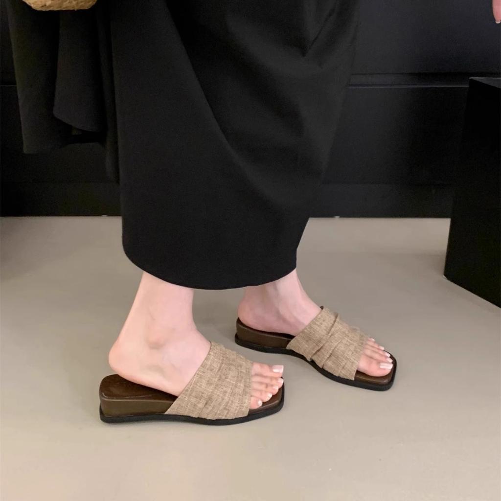 Slope heel sandals women's summer 2025 new retro niche fairy one-word drag French square head thick-soled slippers