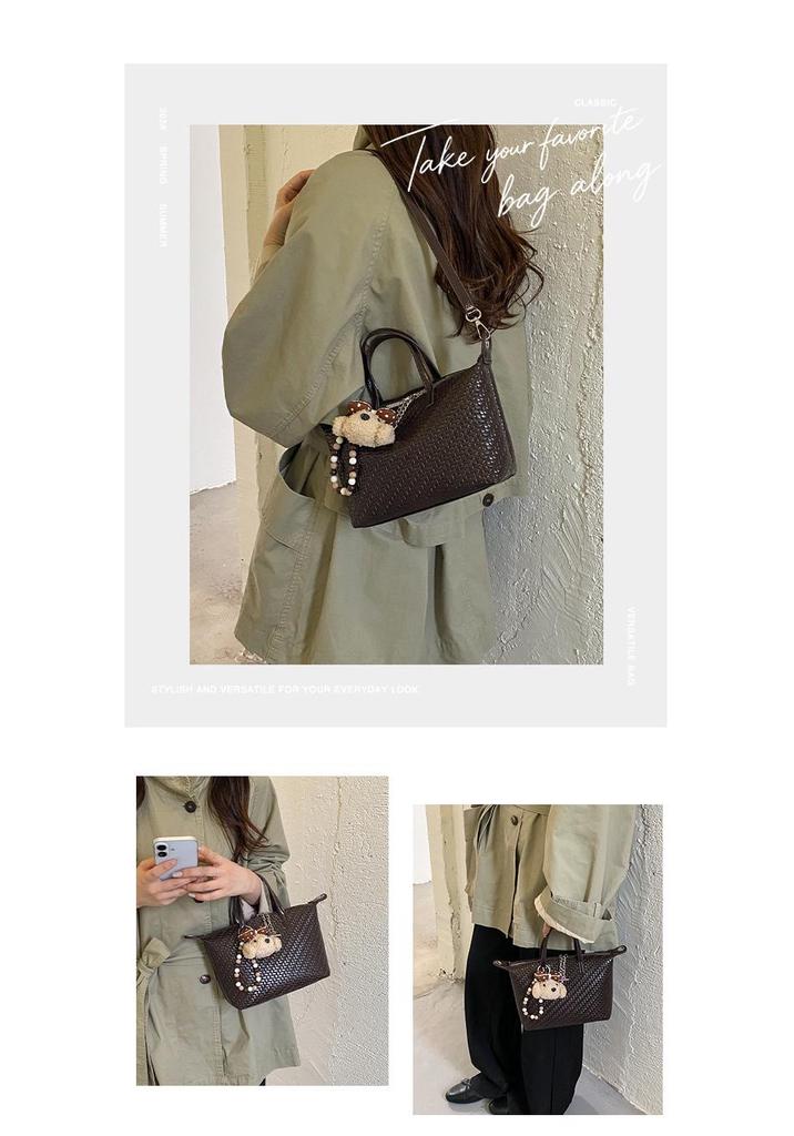 Woven Women's Tote Bag: Versatile 2026 Fashion Handbag with Large Capacity, Single Shoulder, and Crossbody Options