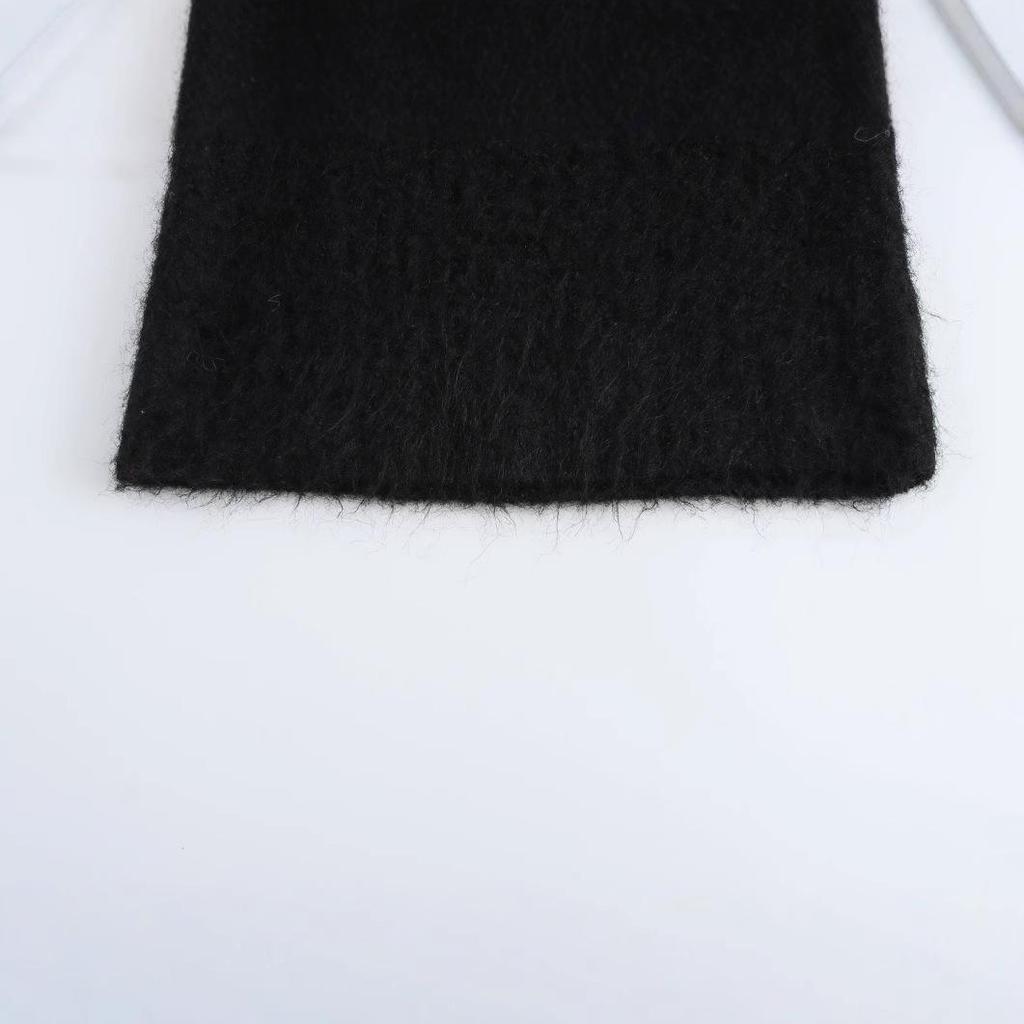 2024 Winter Women's European & American Style Fashion: Transparent Hard Yarn Bow Brooch Knit Top