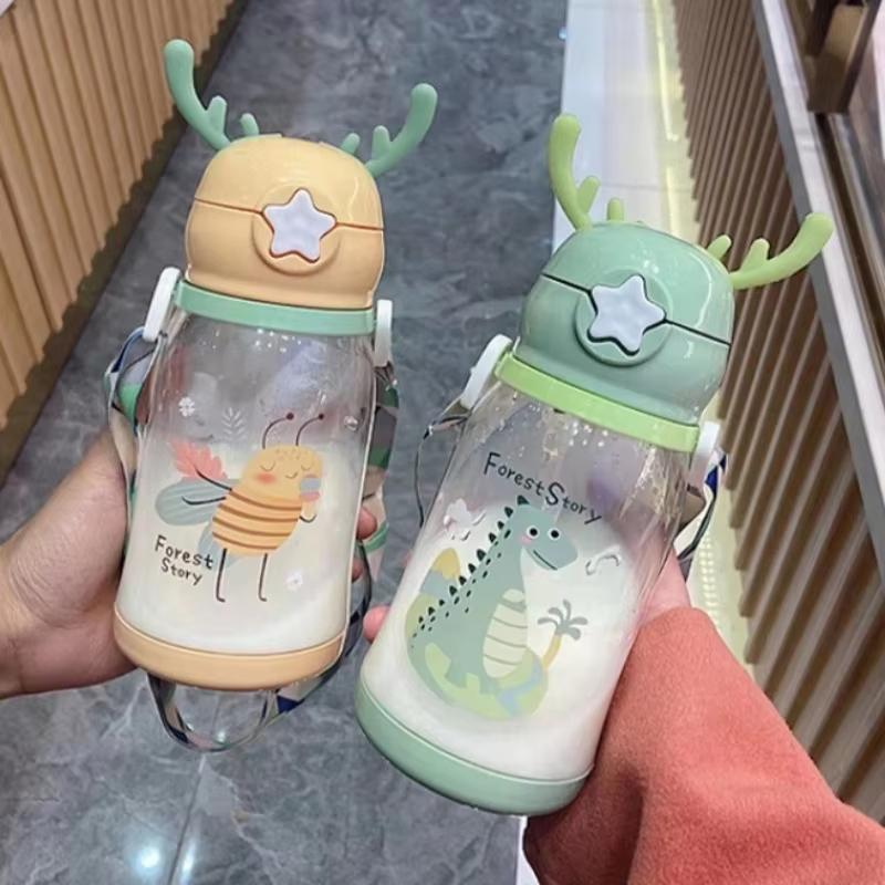 600ml Cartoon Water Bottle Children Net Red Plastic Antler Straw Water Cup Portable Polychrome Large Capacity Water Bottle Summe