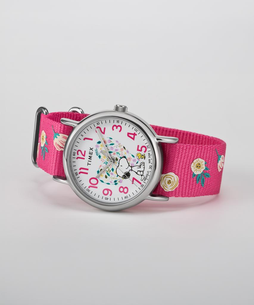 Taimaegseu X Peanuts Weekender Snoopy Woodstock Floral Watch 38Mm