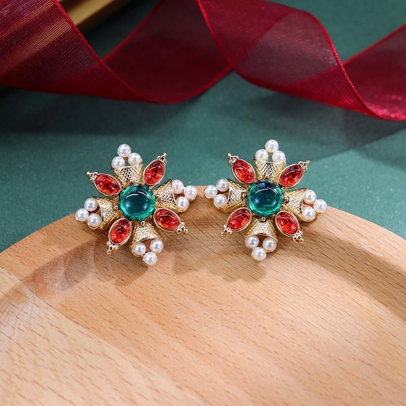Vintage nostalgic S925 silver needle stud earrings femininity personality baroque court style earrings ear jewelry