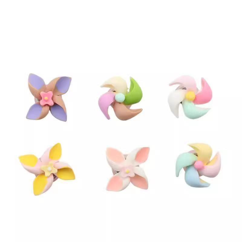 Funny Mini Colorful Spinning Windmills Random Color Lightweight Wind Toys for Family Outdoor Gathering Yard Garden Decor