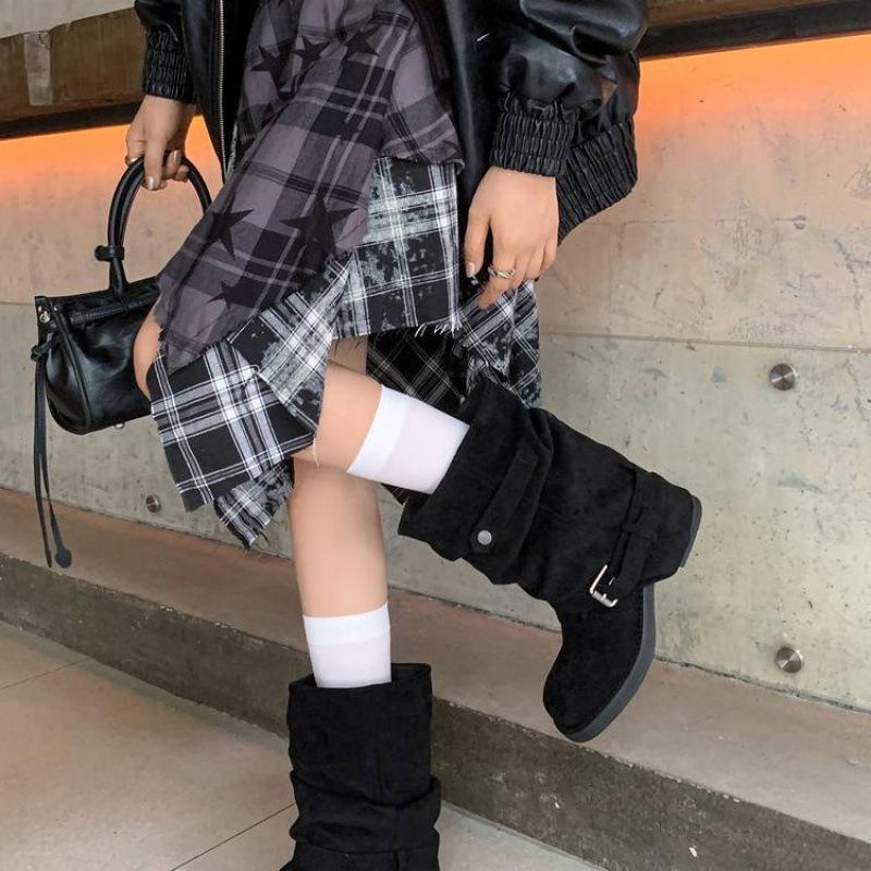 Autumn and Winter Women's Leather Boots Solid Color Medium Heel Round Head Versatile Large Size Women's Boots New Leather Big Tube Circumference High