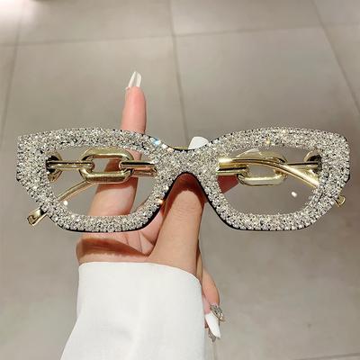 Luxury Diamond Rhinestone Vintage Brand Designer Sunglasses Women For Female Sun Glasses Punk Popular Chain Party Shades Uv400