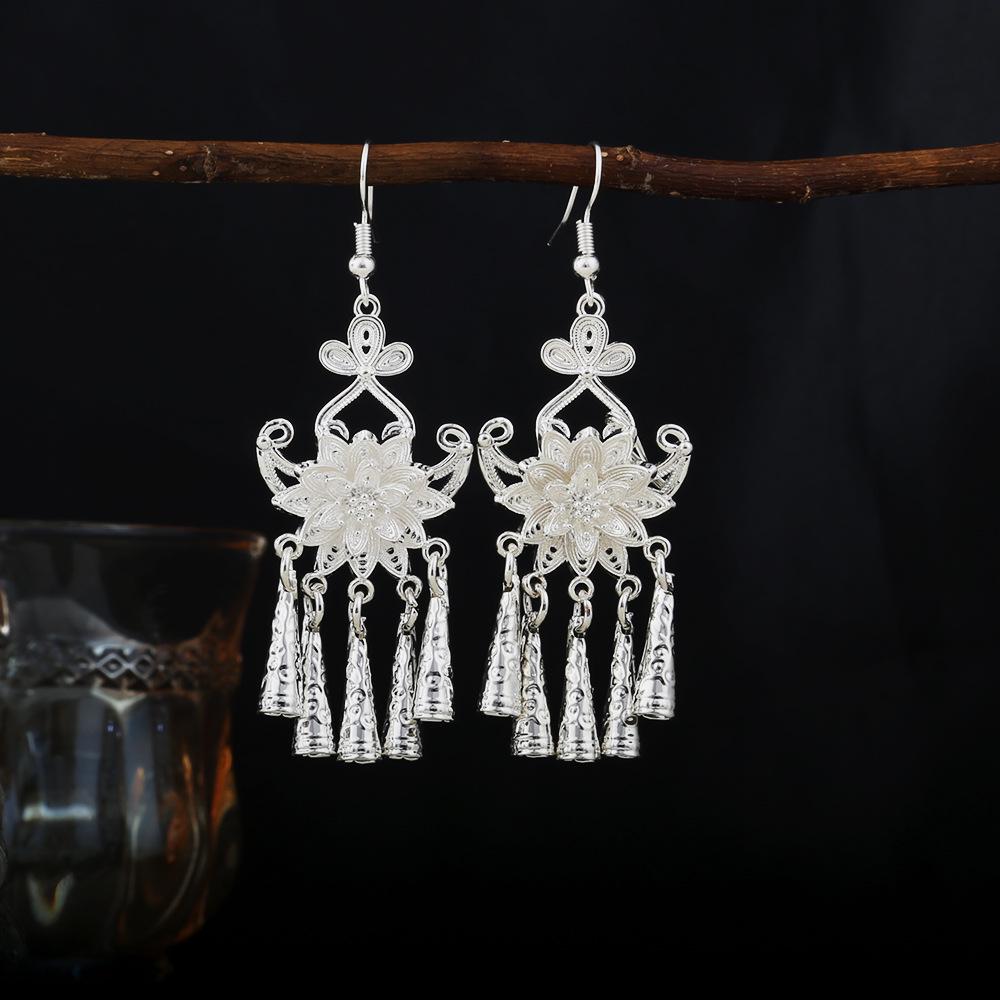 Orecchini con nappe in argento Miao: Stile Etnico, Esagerazione alla Moda, Design di Lusso Leggero