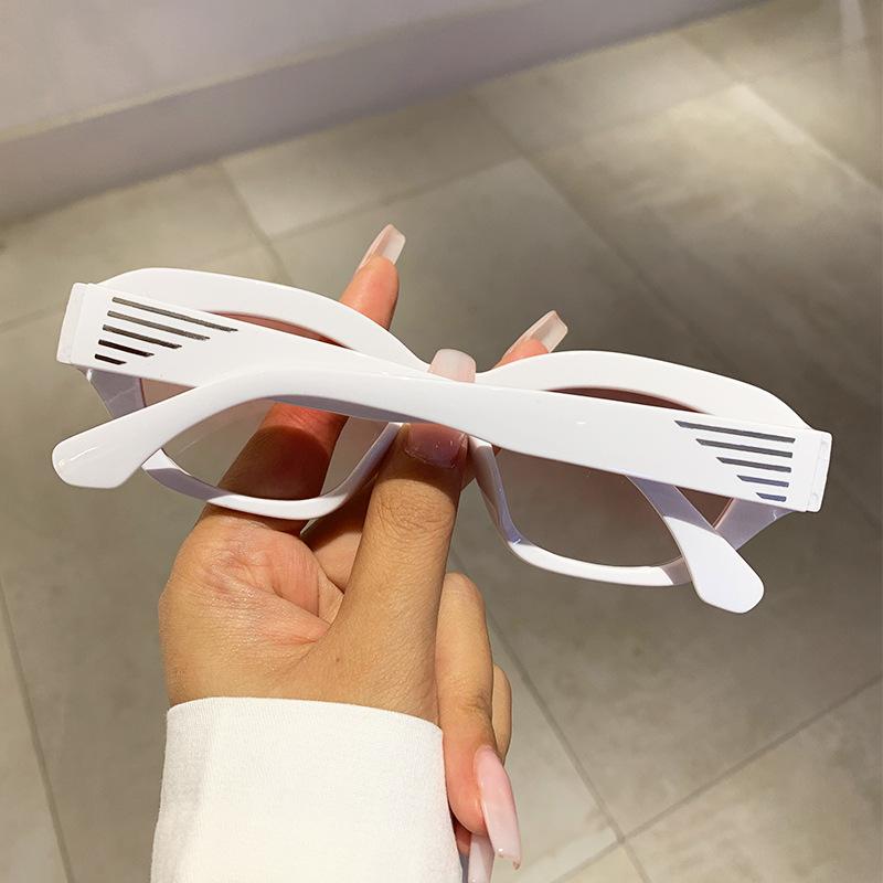 Vintage Fashion Small Frame Cat Eye Sunglasses Women For Men Trend Pink Sun Glasses Punk Luxury Brand Designer Retro Sexy Shades