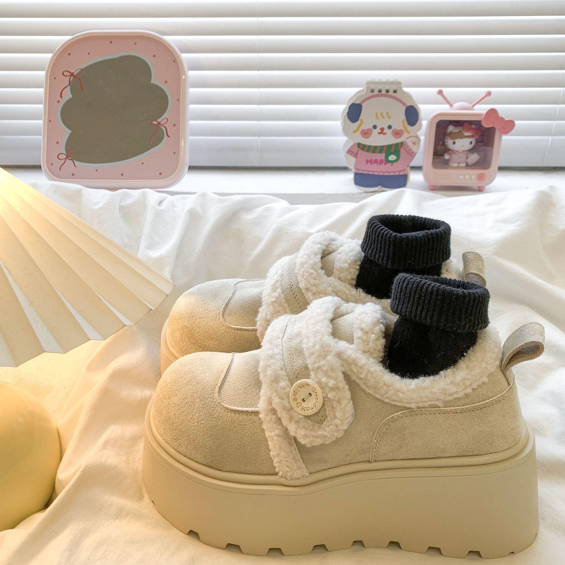 

Birkenstocks thick-soled warm cotton shoes increase in height in the snow and add fleece. The Korean version of the college s wind and hair show 40 бежевий