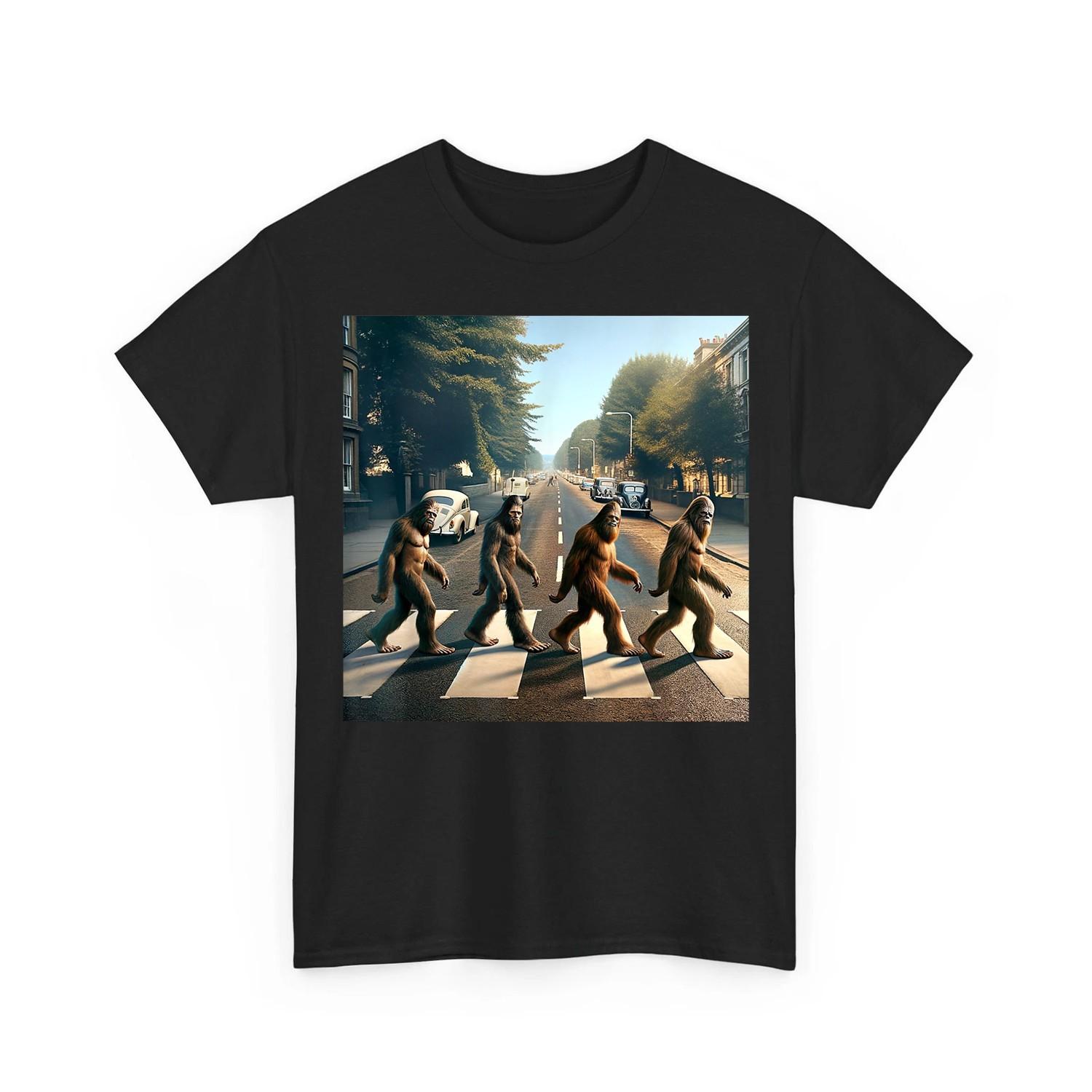 Sasquatch Road Crossing Parody Bigfoot Lover T-Shirt S разноцветный
