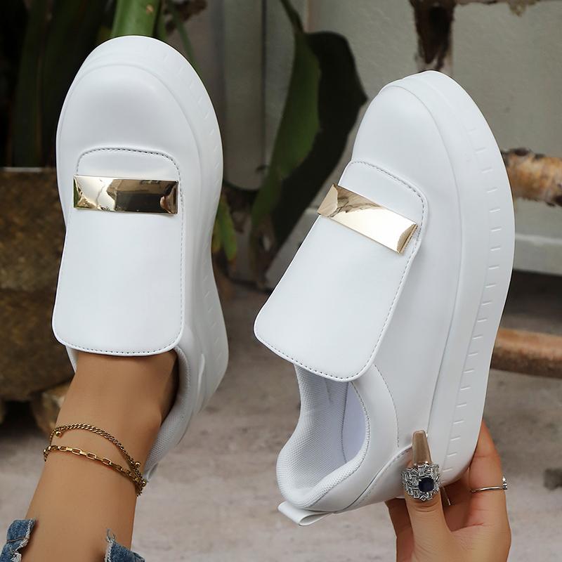 Fashion 2025 New Slip On Thick Bottom White Sneakers Women Metal Decor Platform Sneakers Woman Comfort Pu Leather Sport Shoes Plus Size