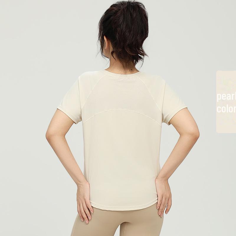 

Большая мягкая и дышащая женская спортивная футболка: Приятный для кожи, облегающий топ с короткими рукавами для бега и занятий йогой и фитнесом M жемчужный