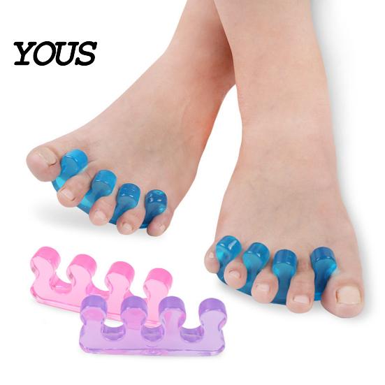 Manicure Toe Separator 1 Pair for Overlapping Toes, 3-Hole Blue Gel Bunion Corrector, Straightener Silicone Soft SEBS Foot Spacer Hallux Valgus, Women