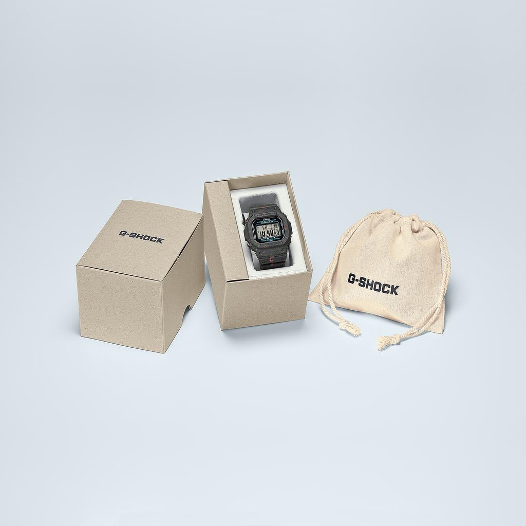 Casio G-SHOCK Men's Resin 200M Water Resistant Shock Resistant Alarm Quartz Watch G-5600BG-1